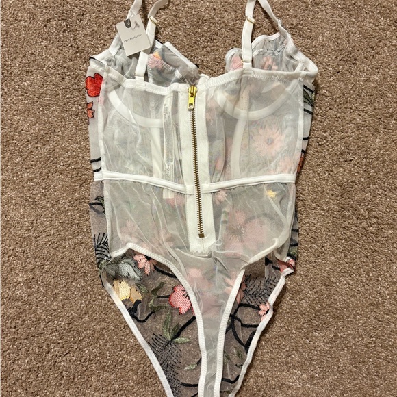 By Anthropologie Floral Mesh Bodysuit - NWT - XS - Picture 8 of 8